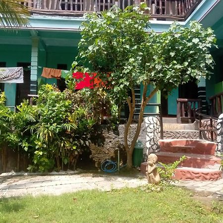 Breeze Hostel Kuta  Zewnętrze zdjęcie
